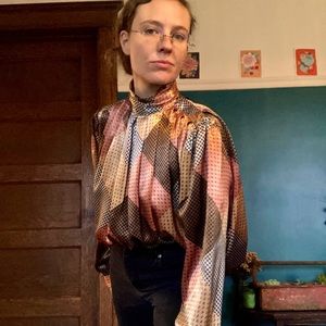 Gorgeous silk-like vintage blouse by “Tess”